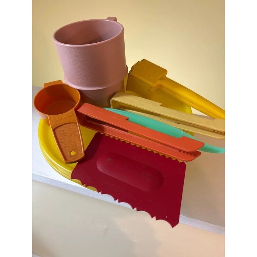 Vintage Tupperware Kitchen Gadget Lot 8 Pieces Retro Colors